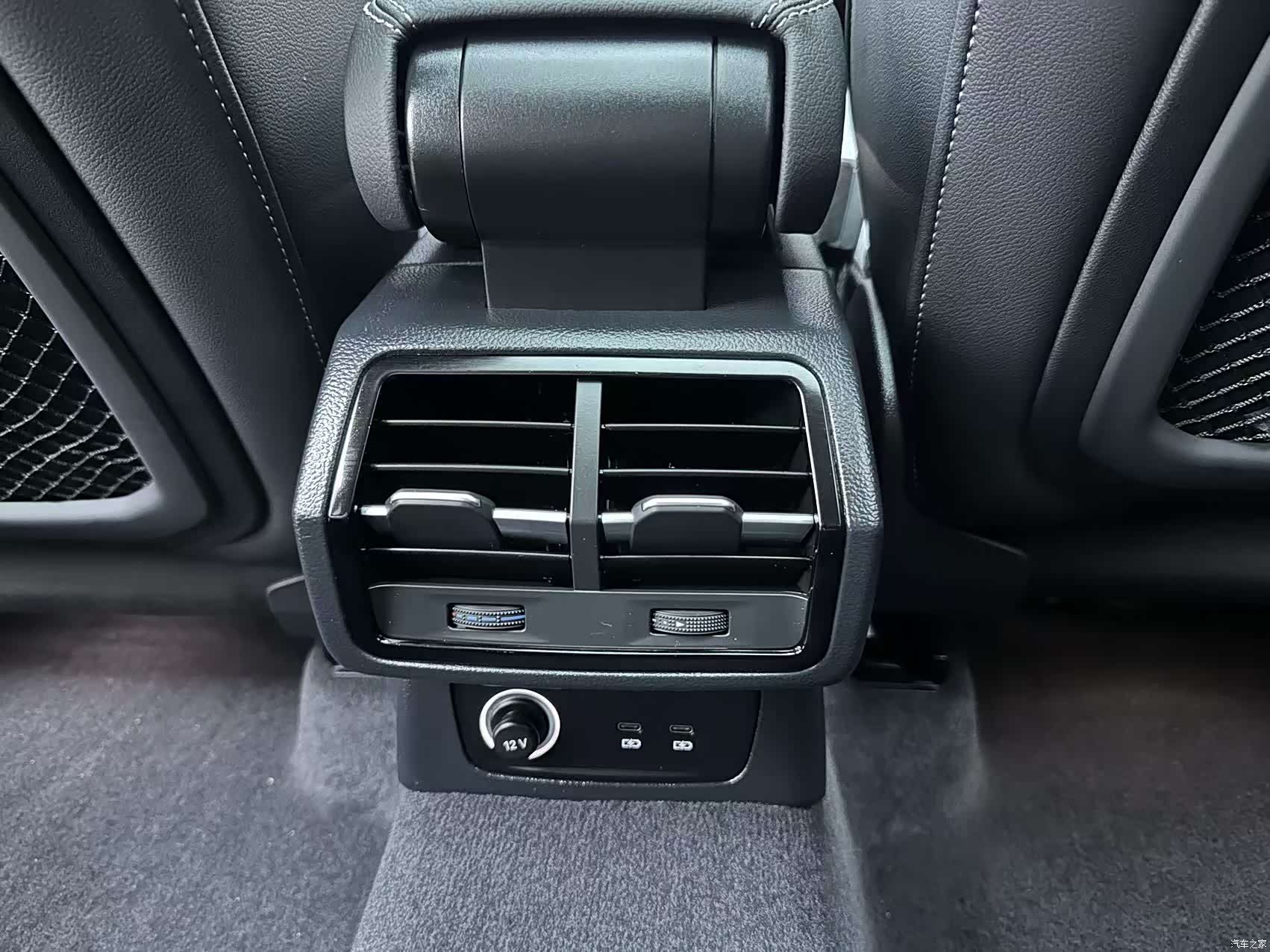 Audi Q3, 2023 12