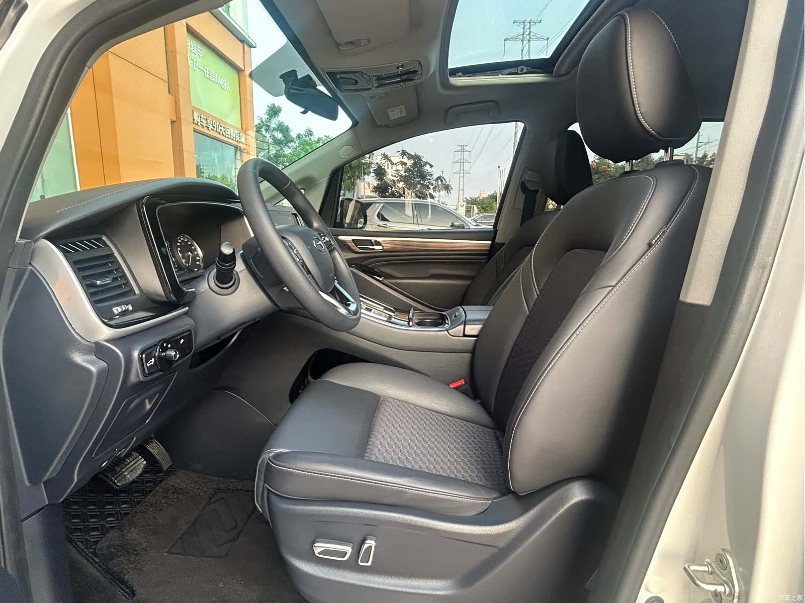 Trumpchi M8, 2023 10