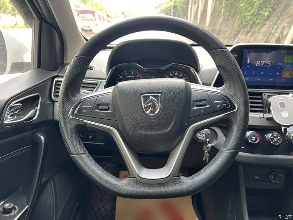 Wuling 310W, 2018 12