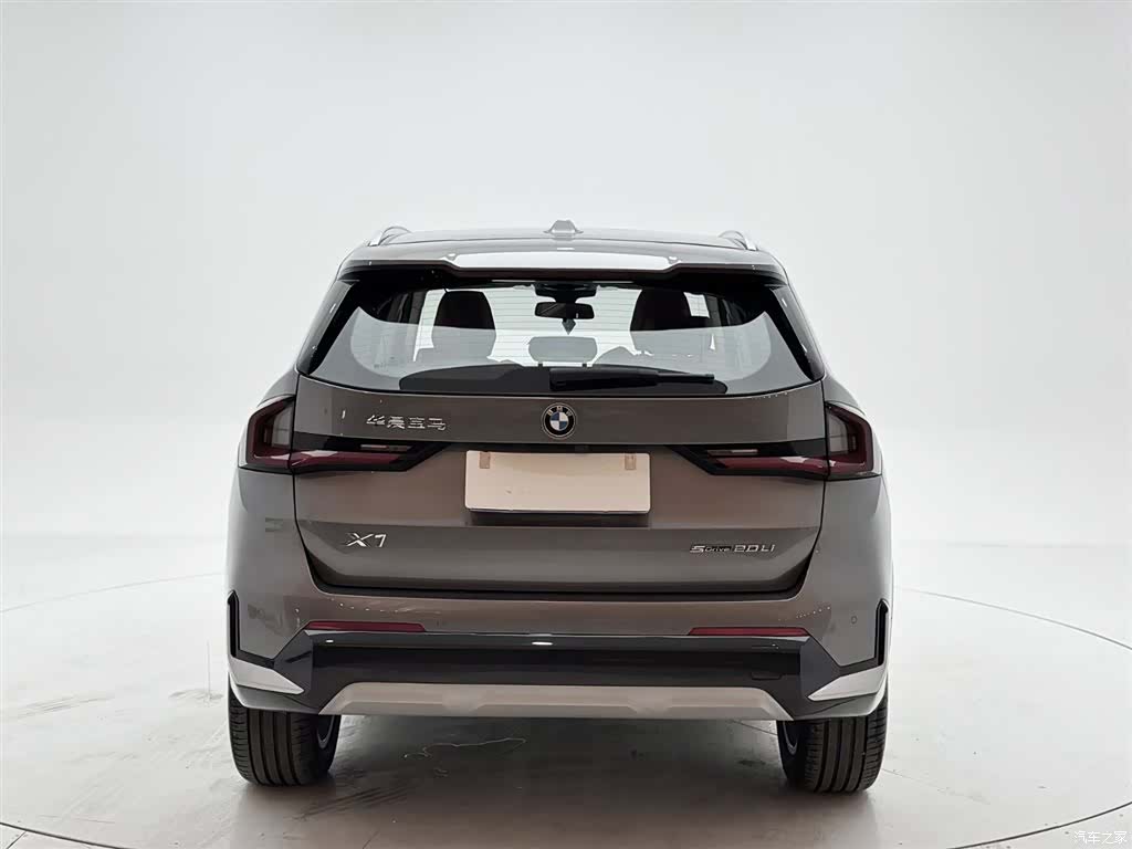 BMW X1, 2023 все фото