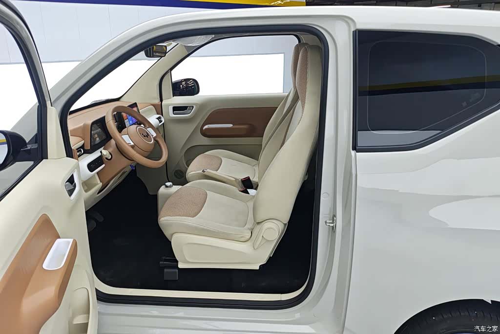 Wuling MINIEV, 2025 11