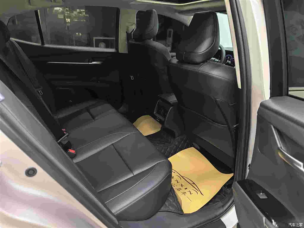 Toyota Camry, 2025 18
