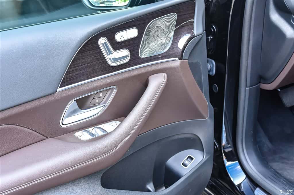 Mercedes-Benz GLE, 2022 12
