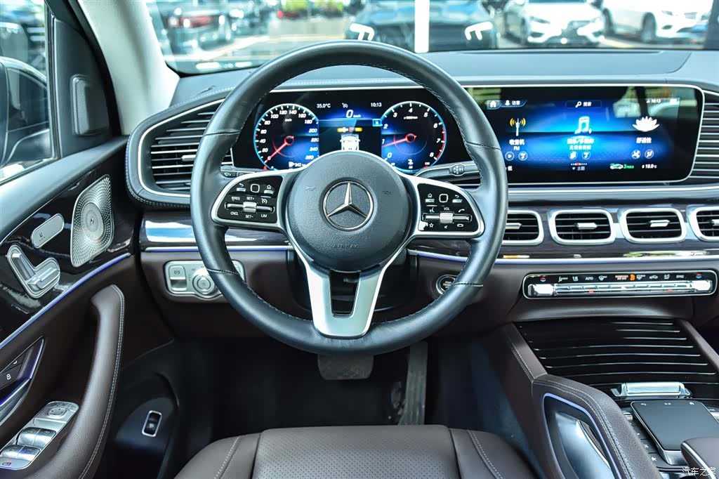 Mercedes-Benz GLE, 2022 14