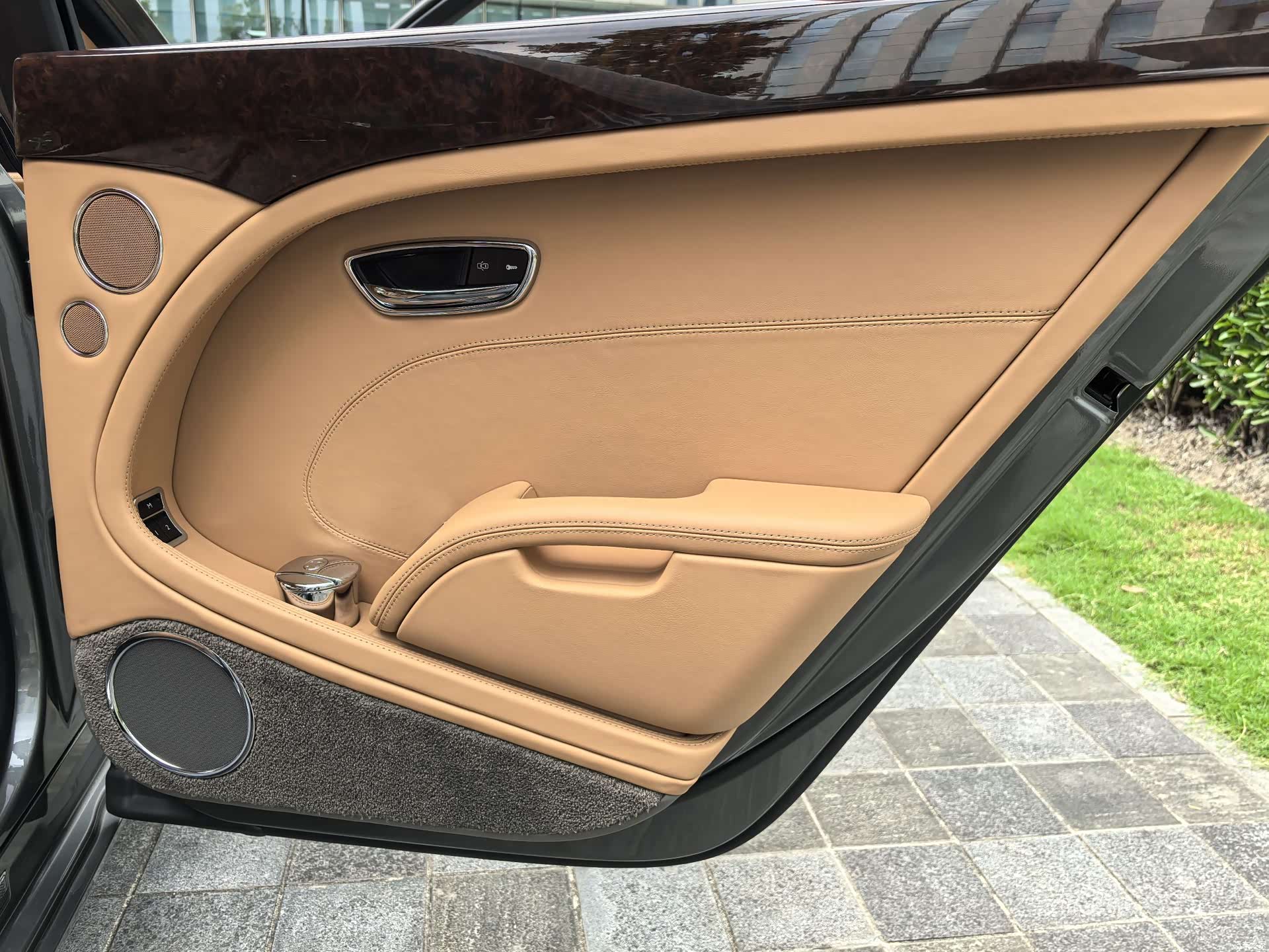Bentley Mulsanne, 2015 22