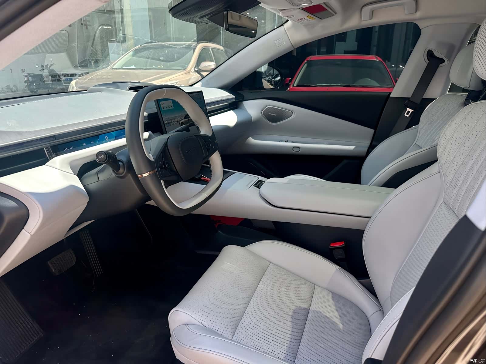 Lynk & Co Z10, 2025 все фото