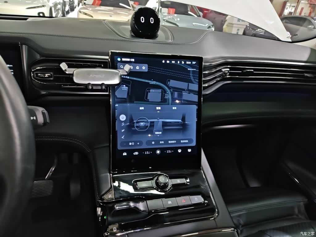 NIO ES8, 2021 13