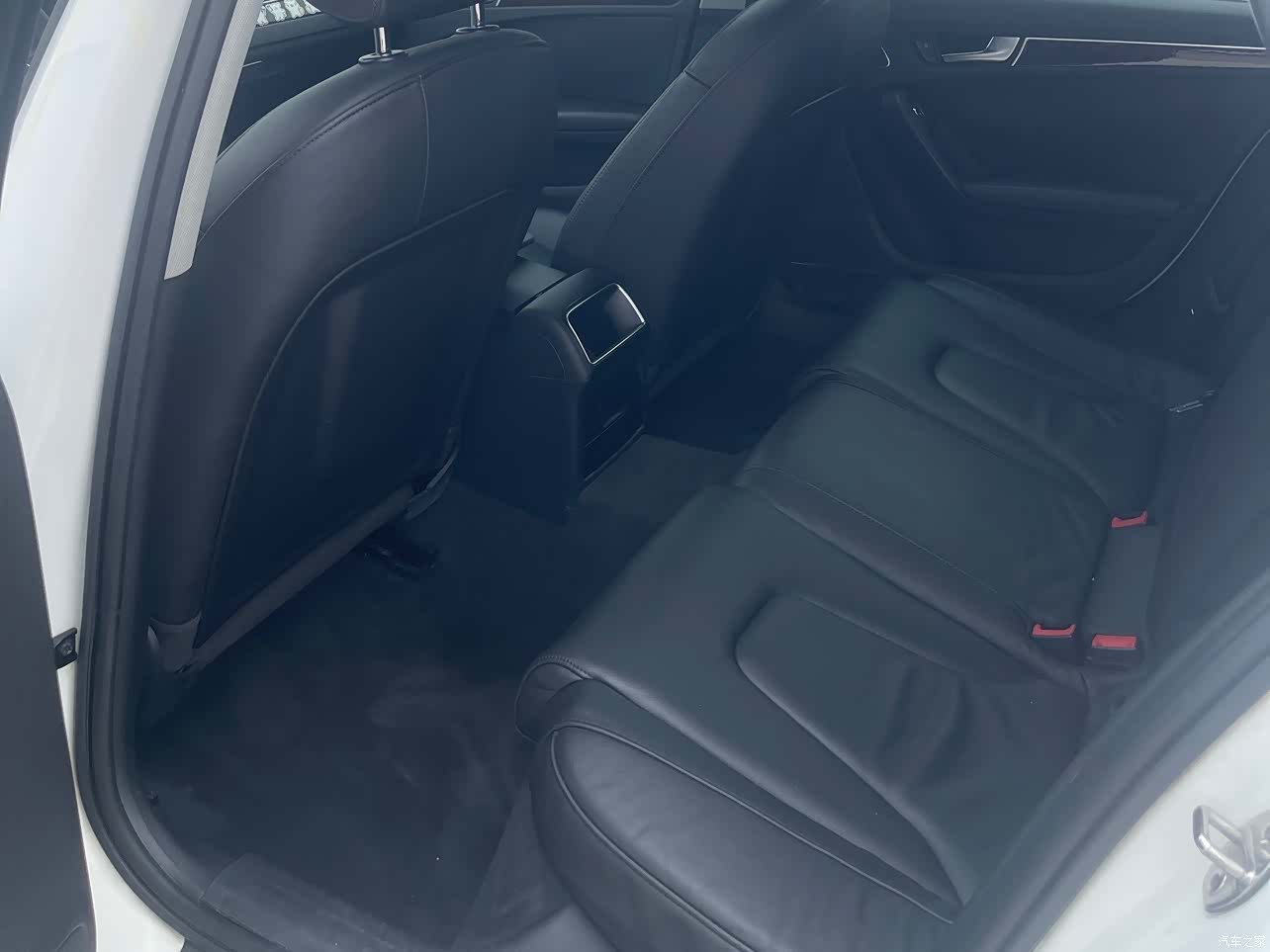 Audi A4L, 2013 11