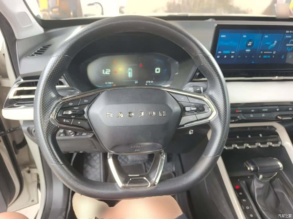 Wuling RS-3, 2022 11