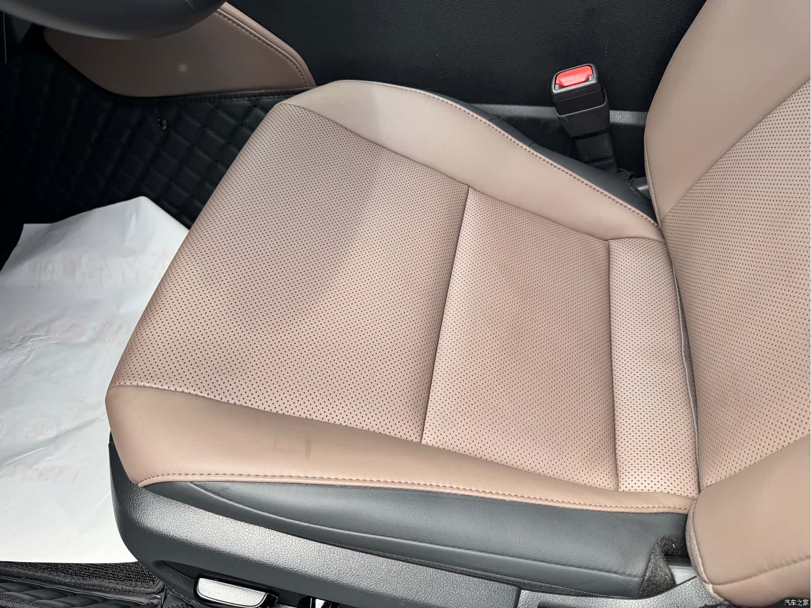 Lexus ES, 2026 7