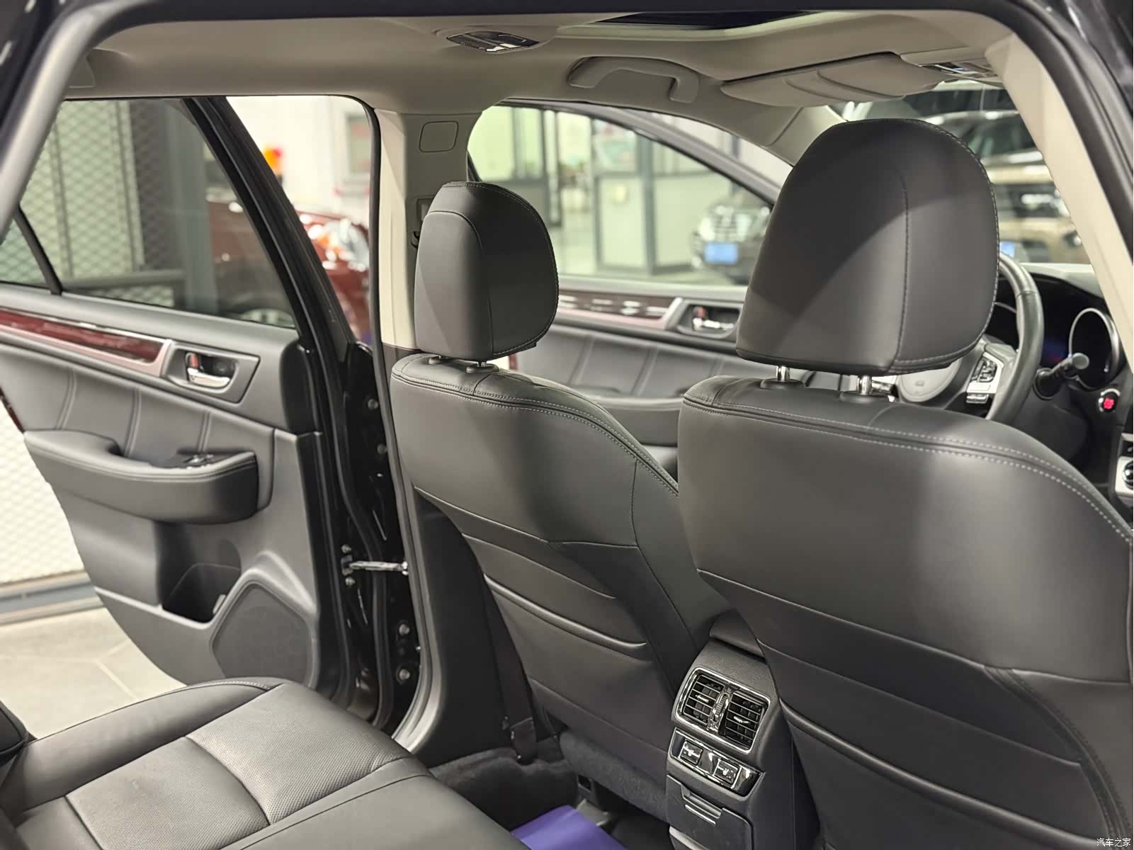 Subaru Outback, 2017 12
