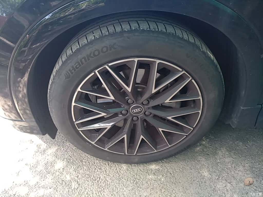 Audi Q5 e-tron, 2023 23