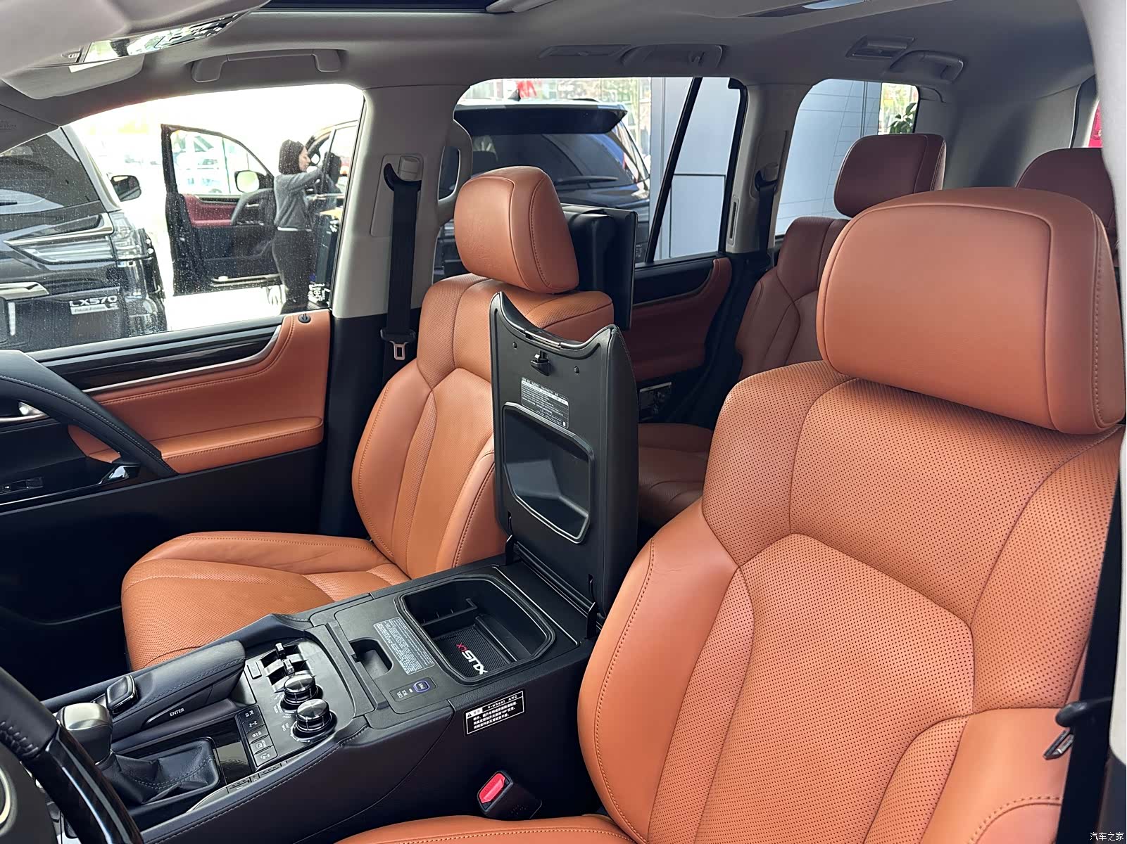 Lexus LX, 2017 15