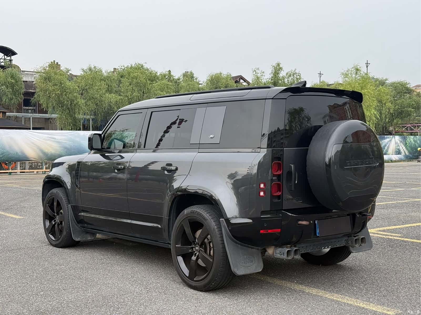Land Rover Defender, 2022 4