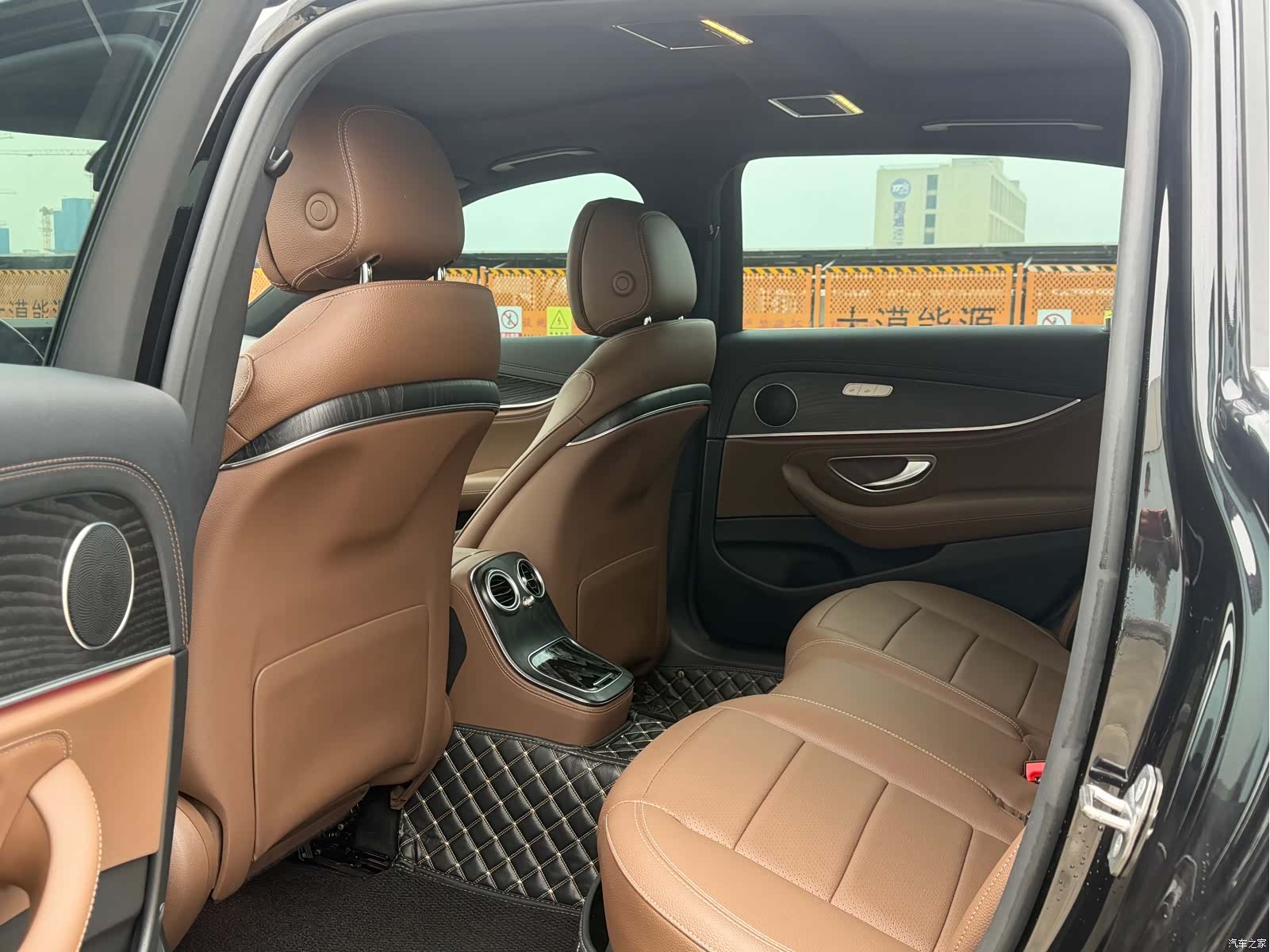 Mercedes-Benz E-Class, 2022 12