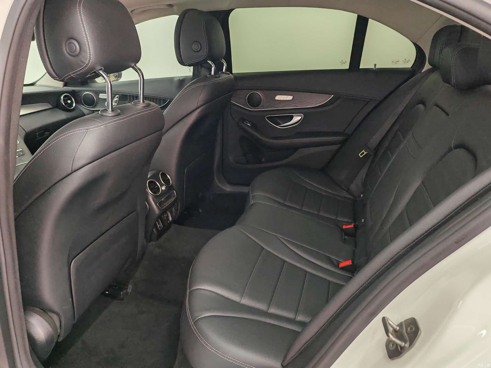 Mercedes-Benz C-Class, 2019 15