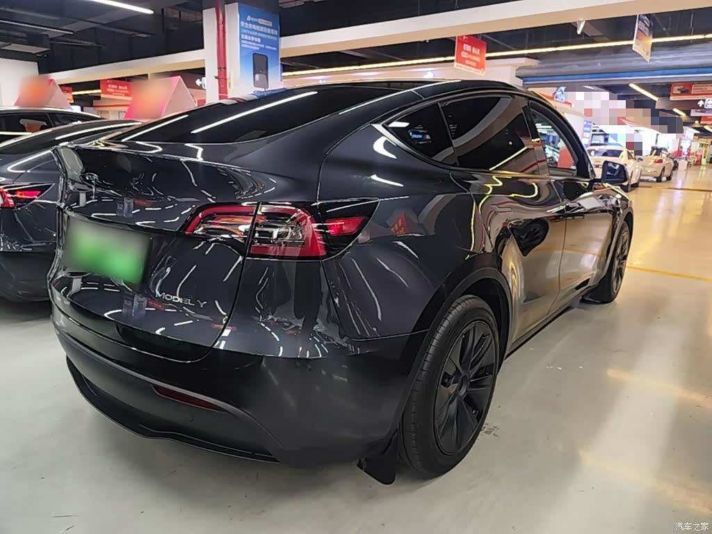 Tesla Model Y, 2024 7
