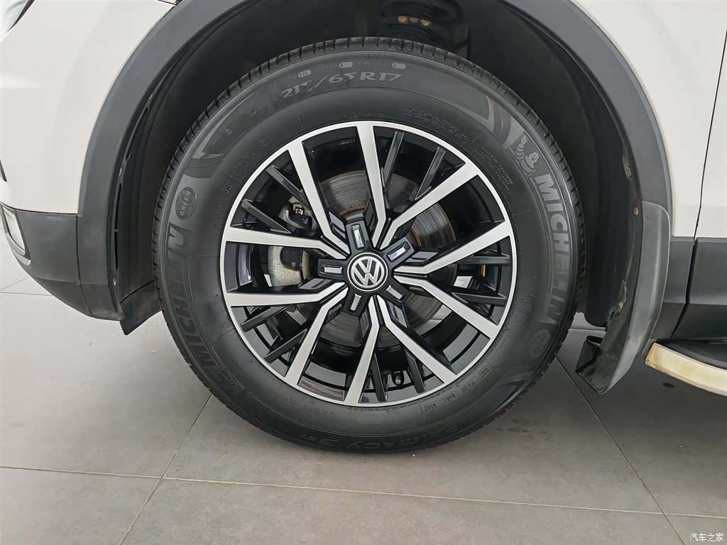 Volkswagen Tiguan L, 2018 17
