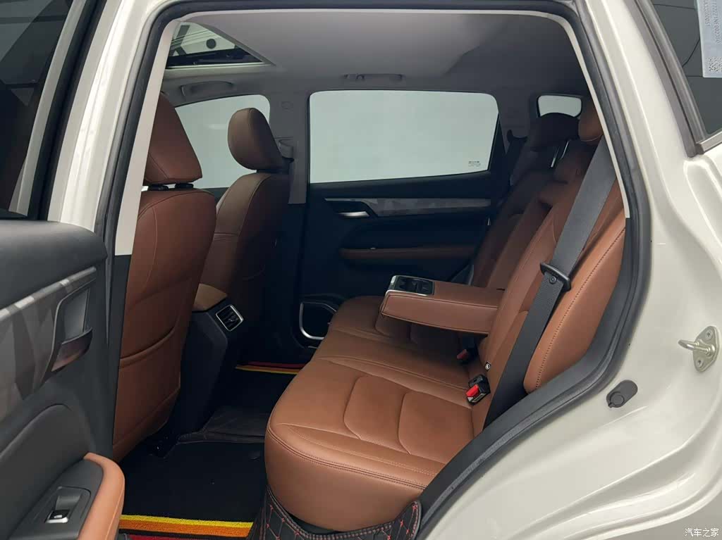Geely X6, 2022 16