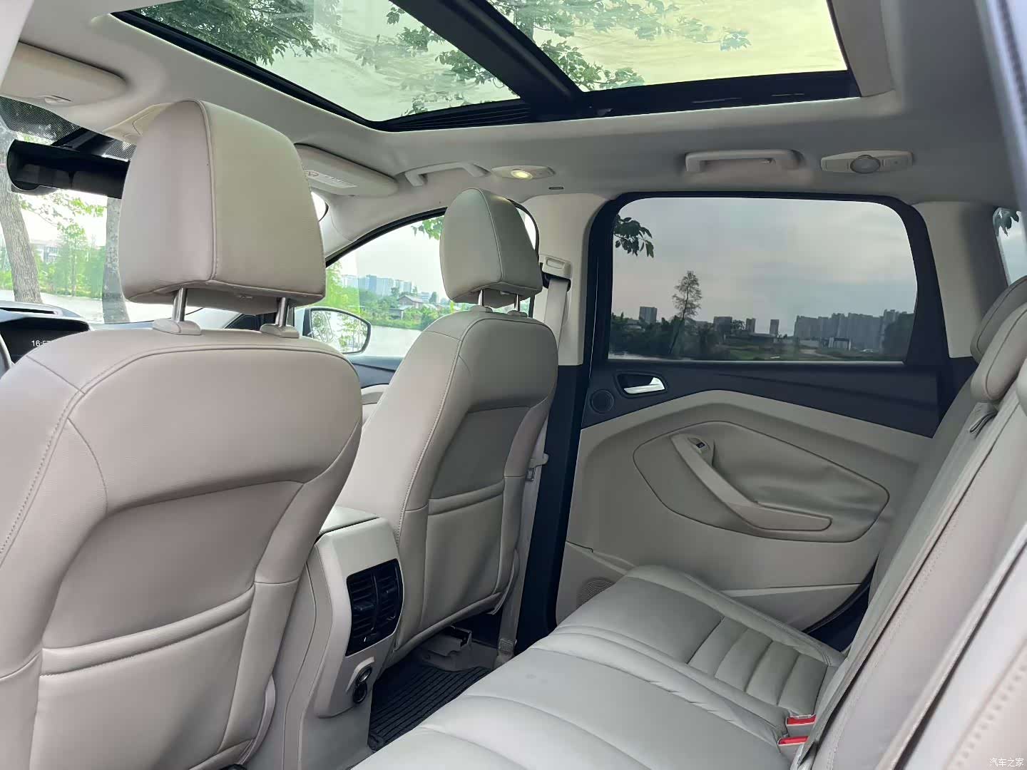 Ford Kuga, 2014 6