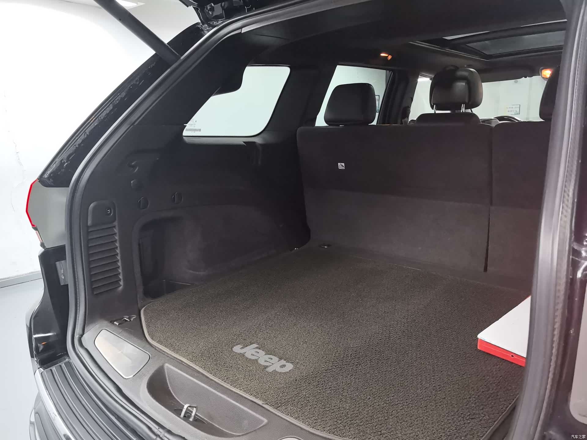 Jeep Grand Cherokee, 2015 15