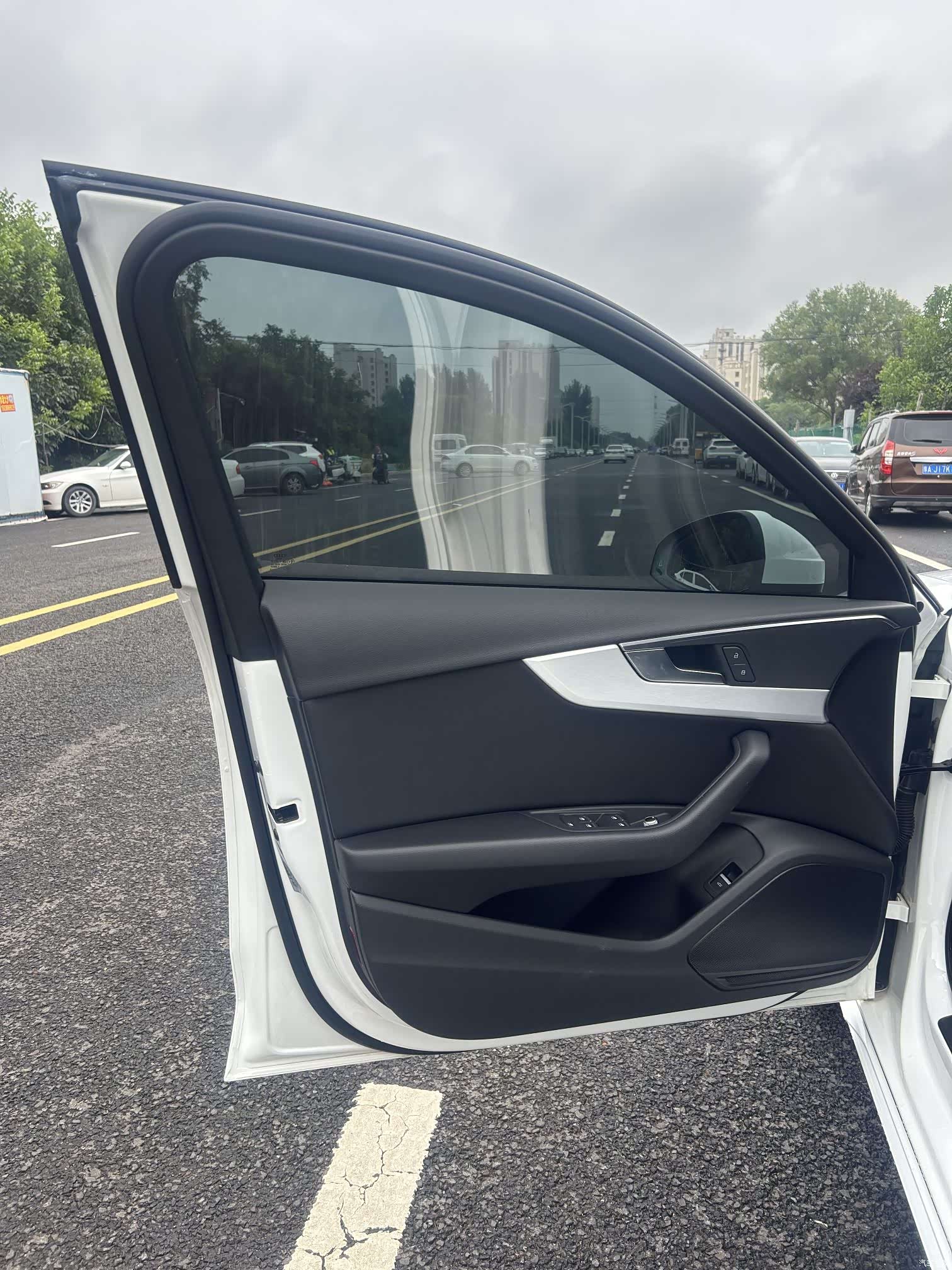 Audi A4L, 2022 7
