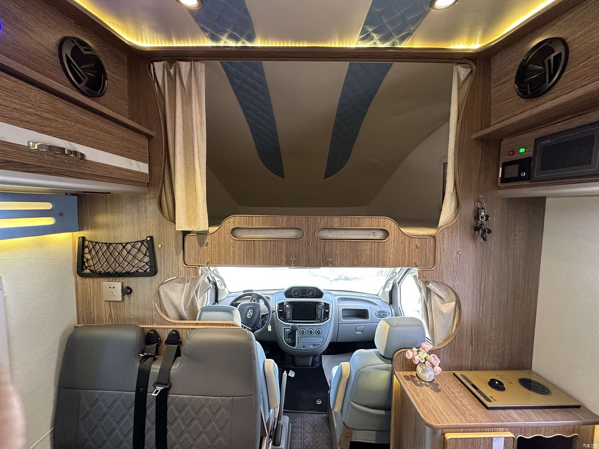 Maxus V80, 2019 19