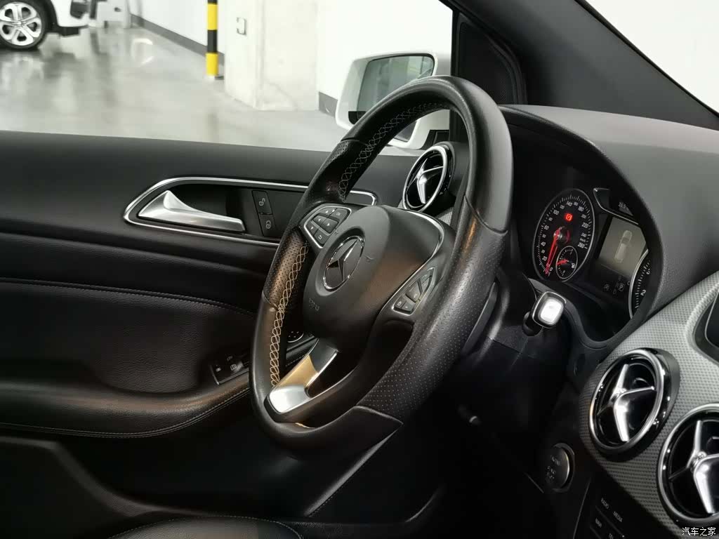 Mercedes-Benz B-Class, 2018 22
