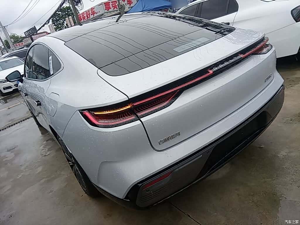 Geely 8, 2025 все фото