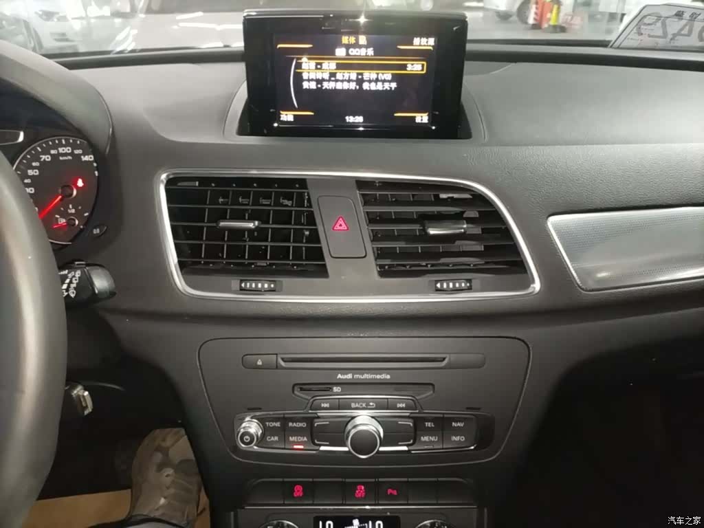 Audi Q3, 2015 13