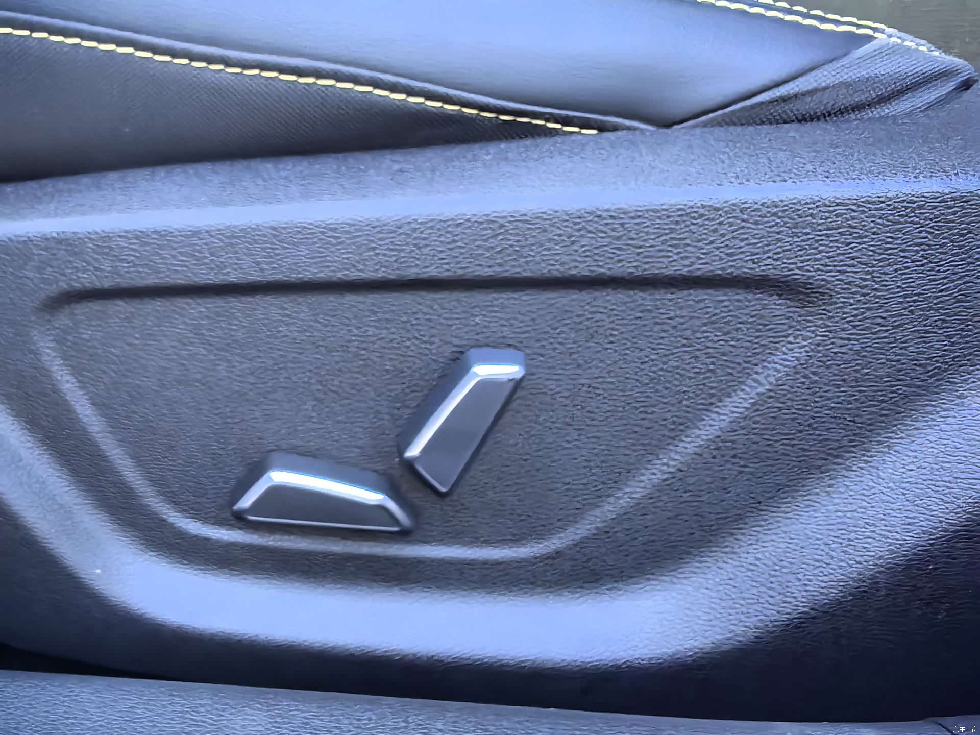 Geely Binray, 2022 26
