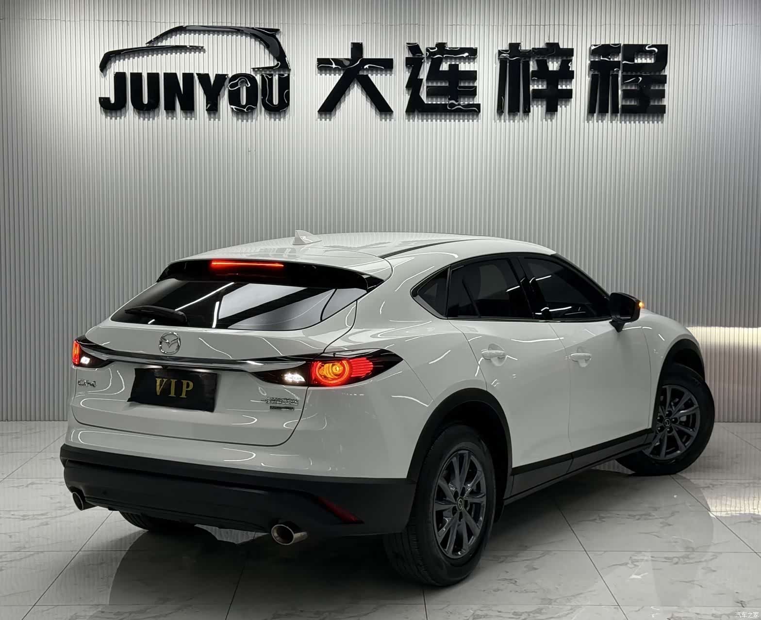 Mazda CX-4, 2023 4