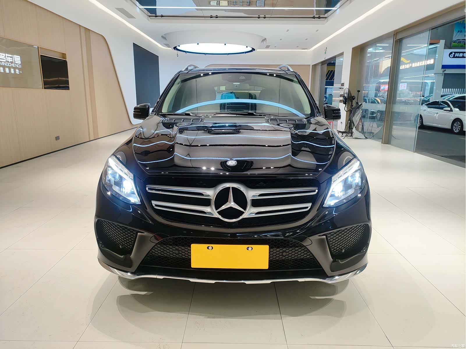 Mercedes-Benz GLE, 2017 3