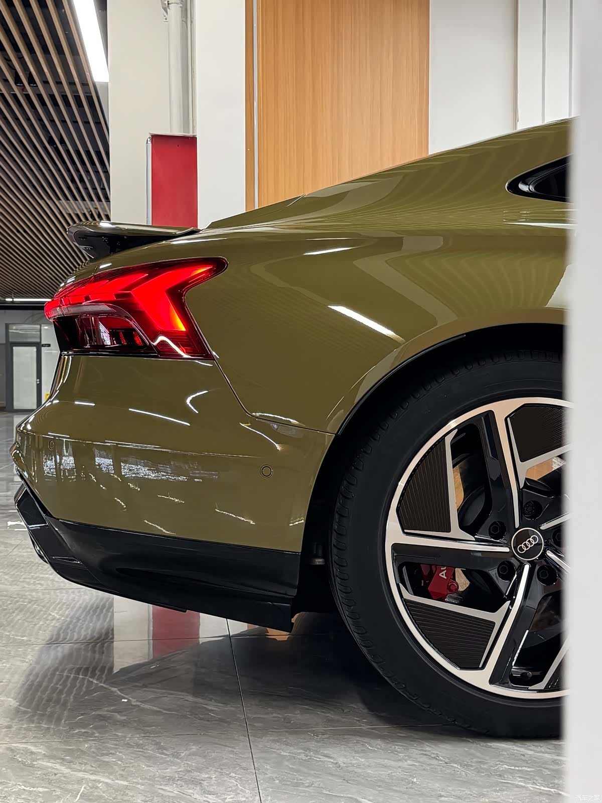 Audi e-tron, 2023 16