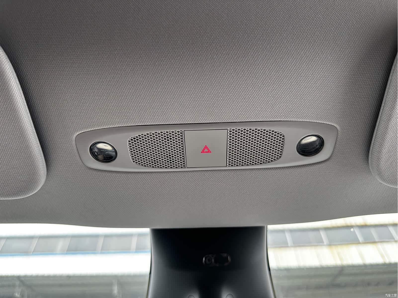 Tesla Model Y, 2023 13