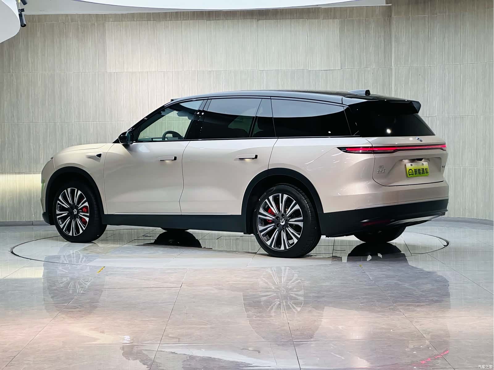 NIO ES8, 2023 2