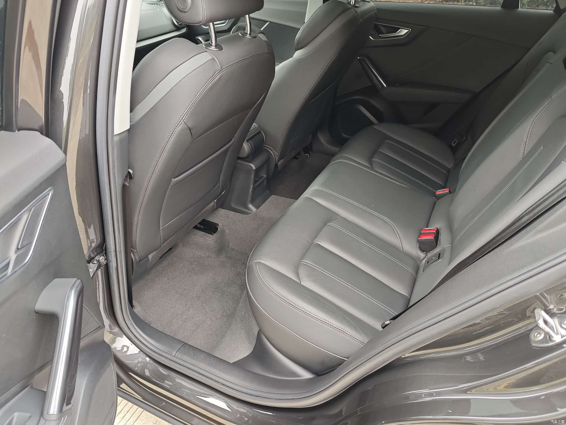 Audi Q2L, 2023 25