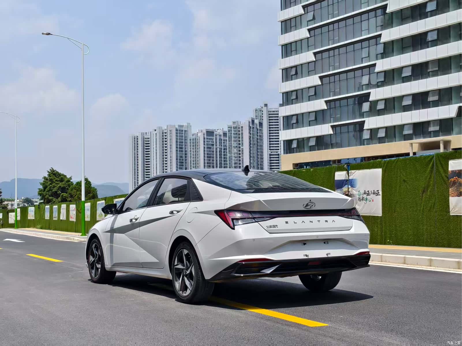 Hyundai Elantra, 2020 9