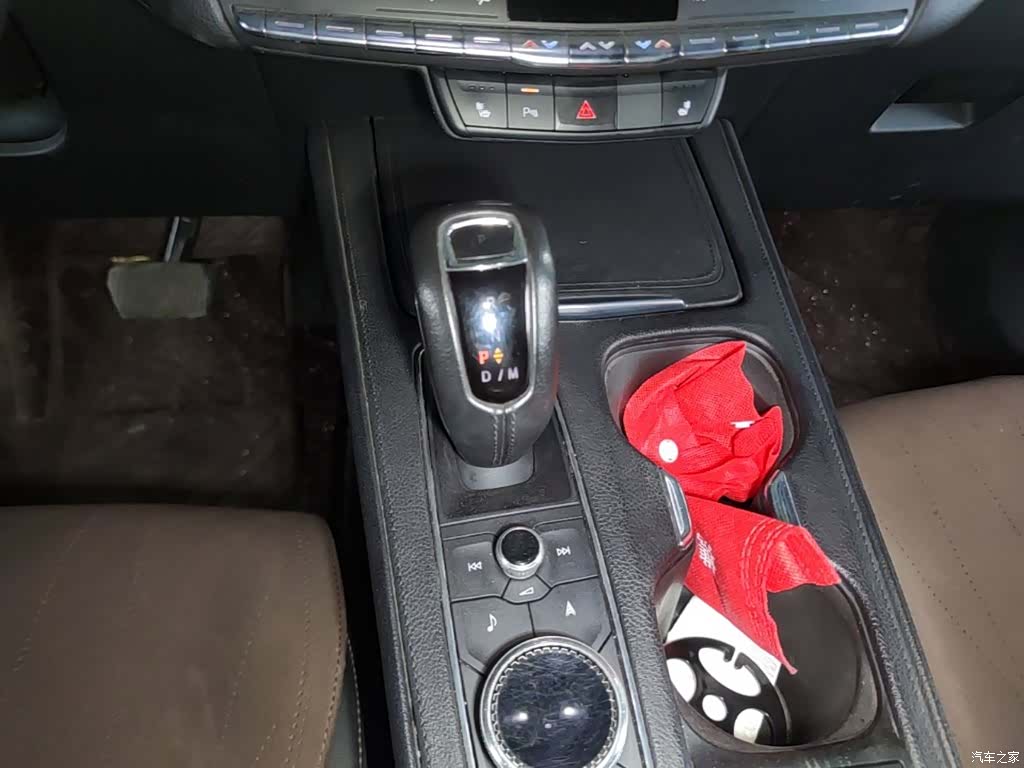 Cadillac XT4, 2019 14