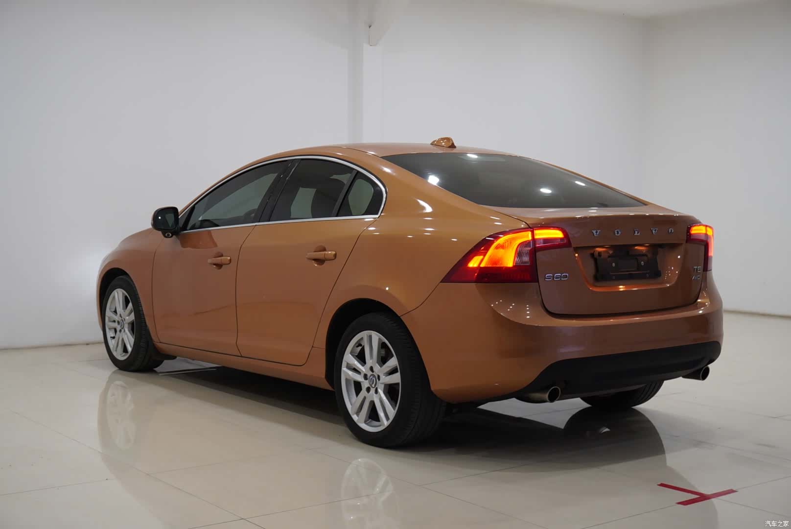 Volvo S60, 2012 4