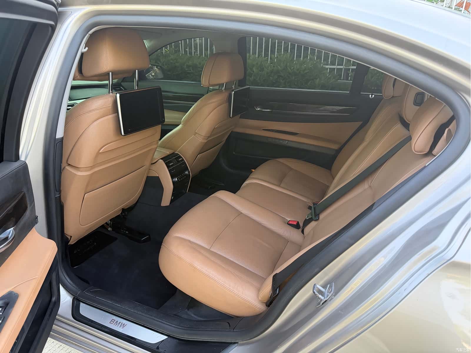 BMW 7 Series, 2013 11