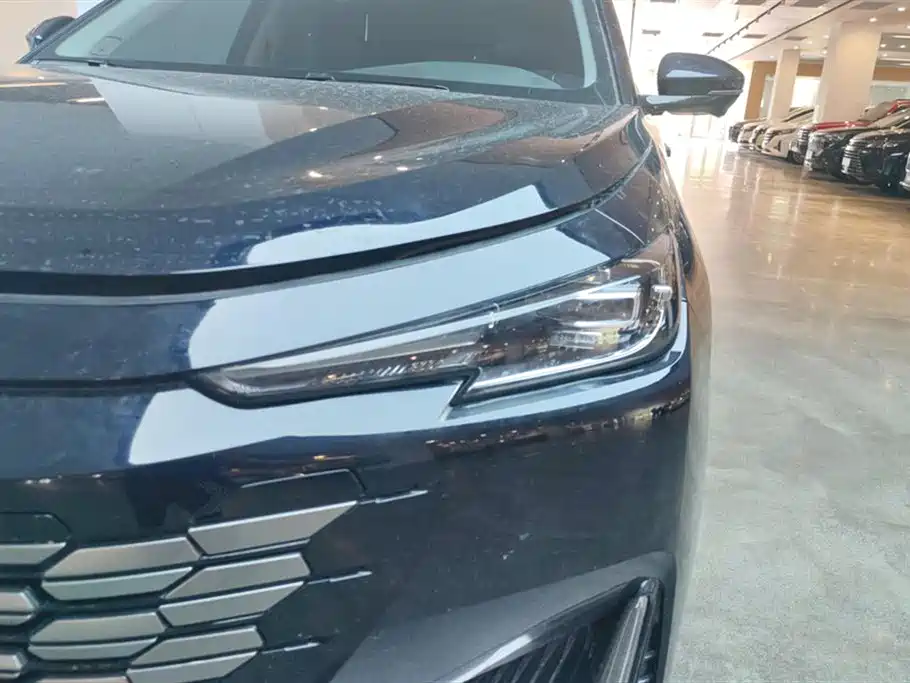 Changan UNI-K Smart iDD