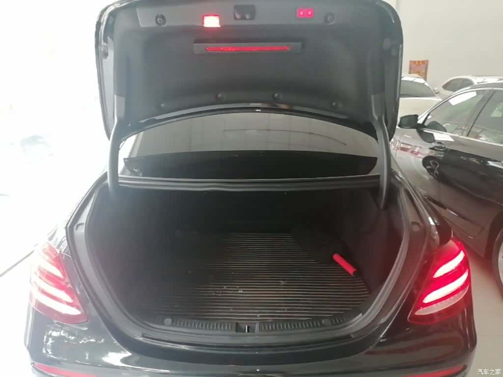 Mercedes-Benz E-Class, 2019 19