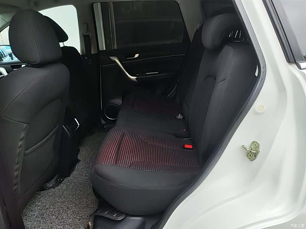 Haval M6, 2017 17