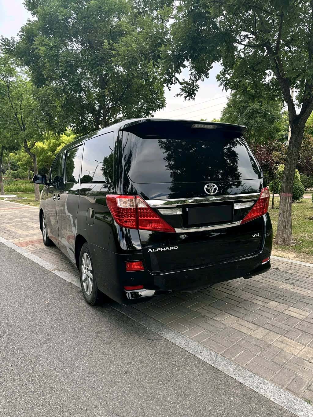 Toyota Alphard, 2013 7