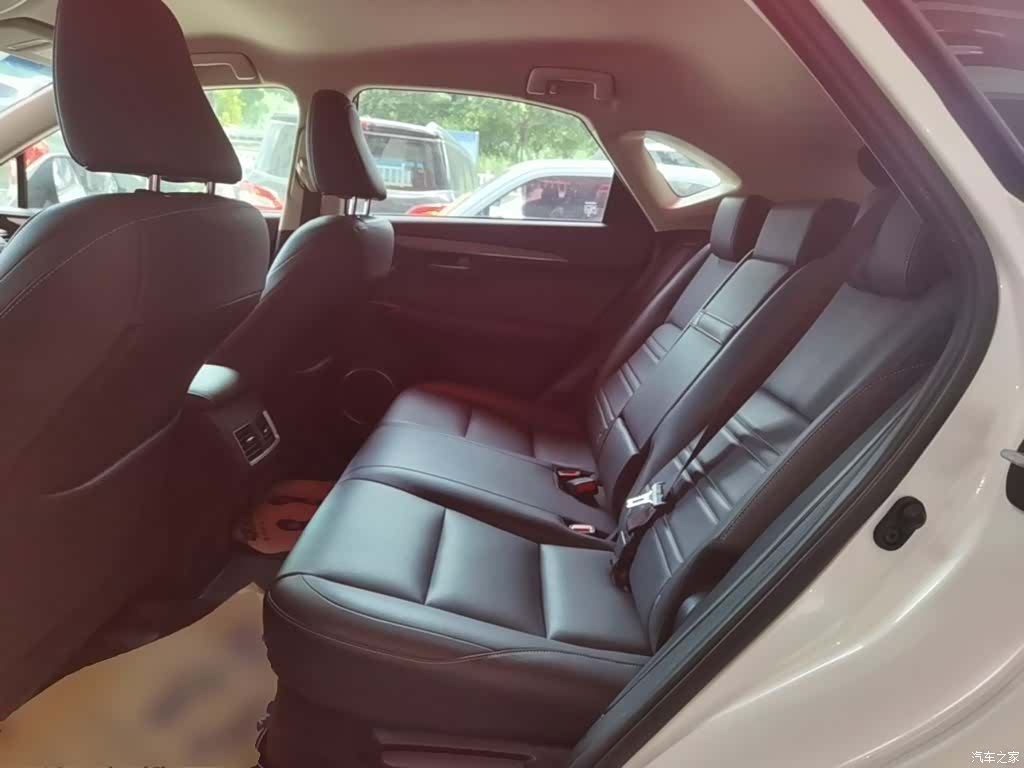 Lexus NX, 2019 17