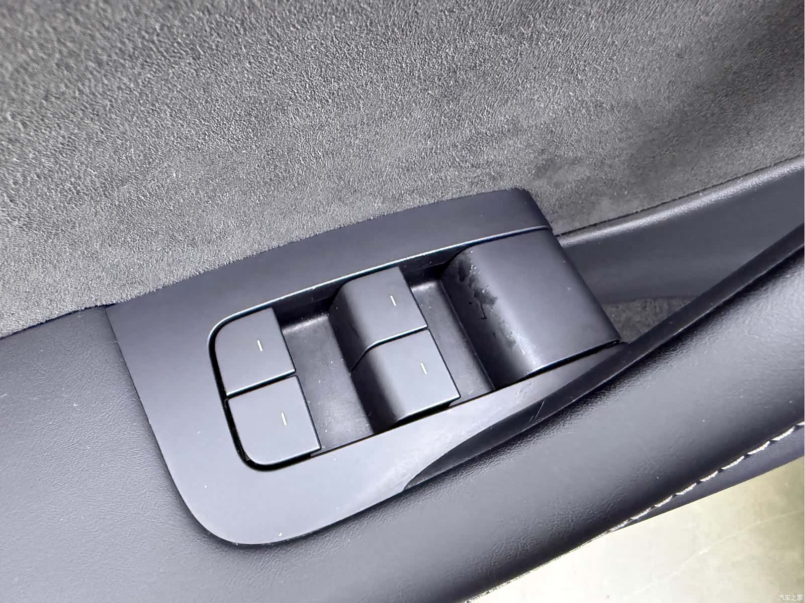 Tesla Model Y, 2022 19