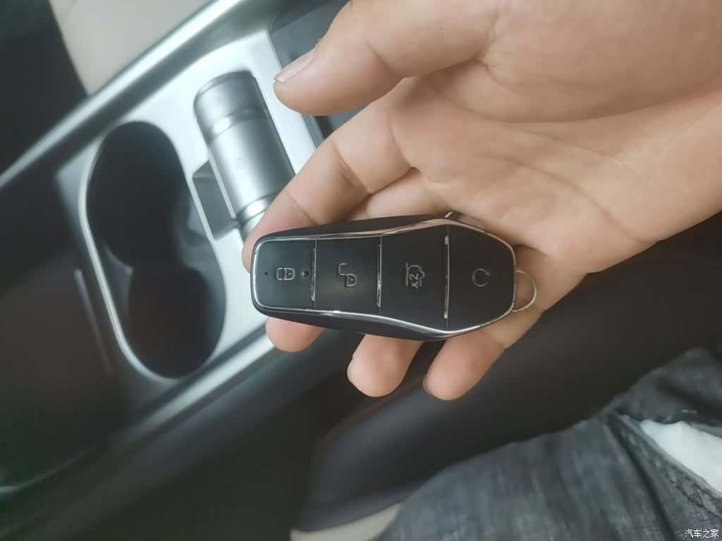 BYD Dolphin, 2023 9