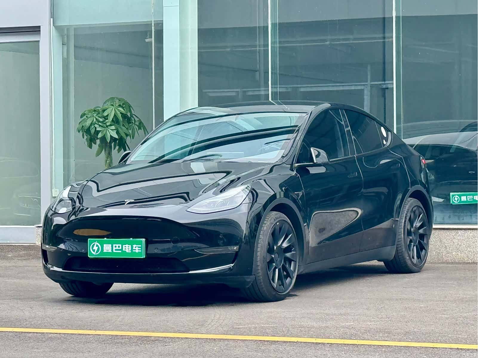 Tesla Model Y, 2021 1