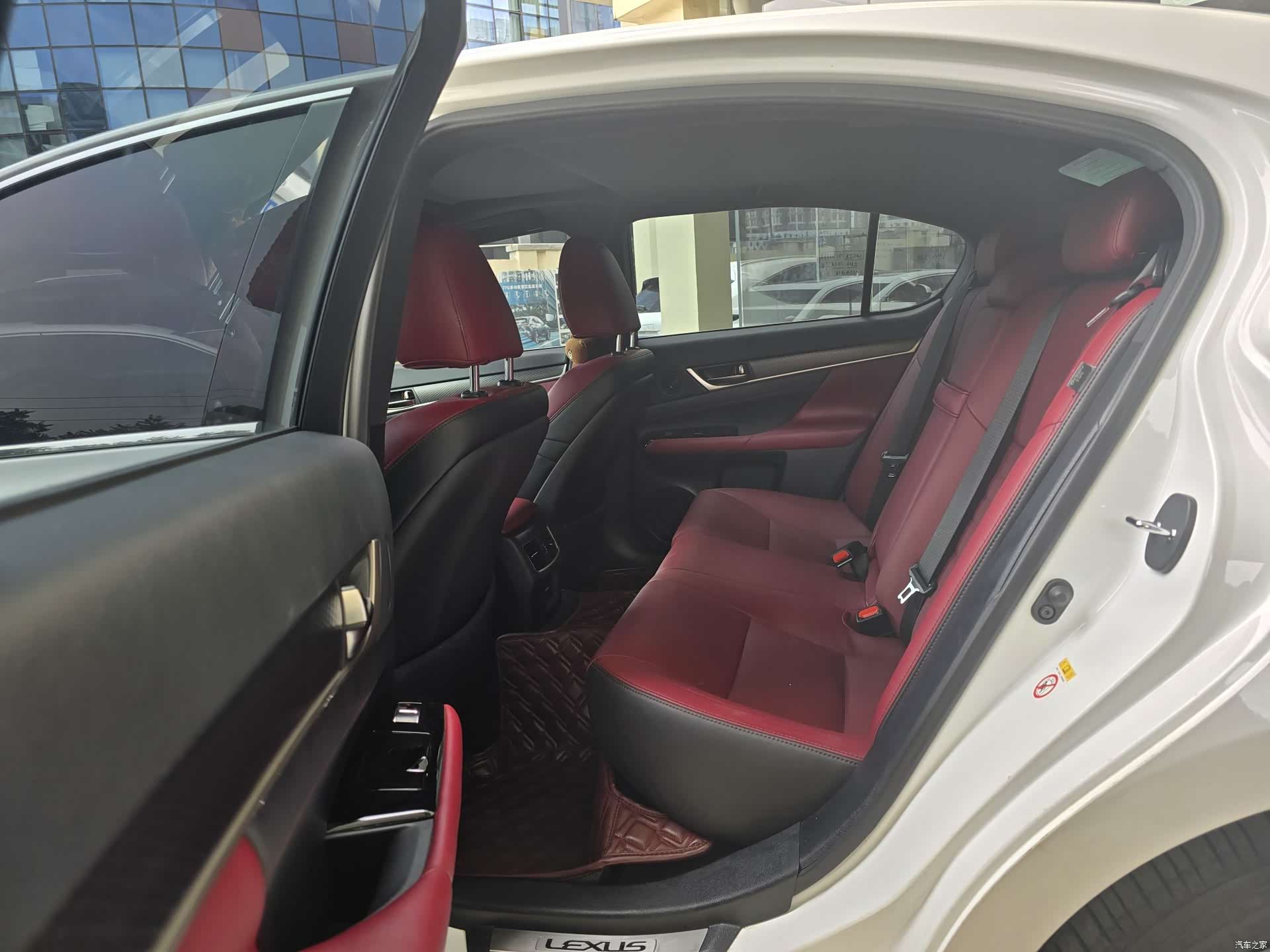 Lexus GS, 2018 все фото
